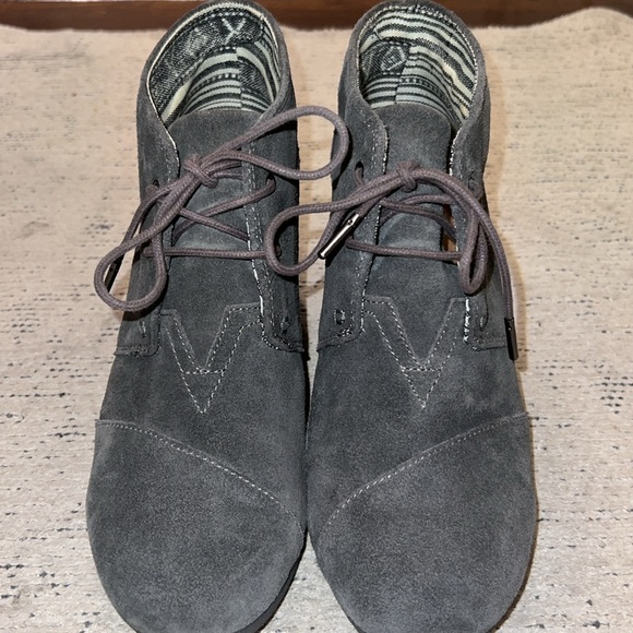Tom's wedge booties size 11 women's gray - Picture 8 of 8